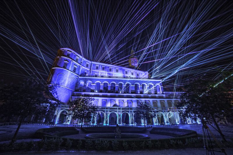 Corporate show for Heluz