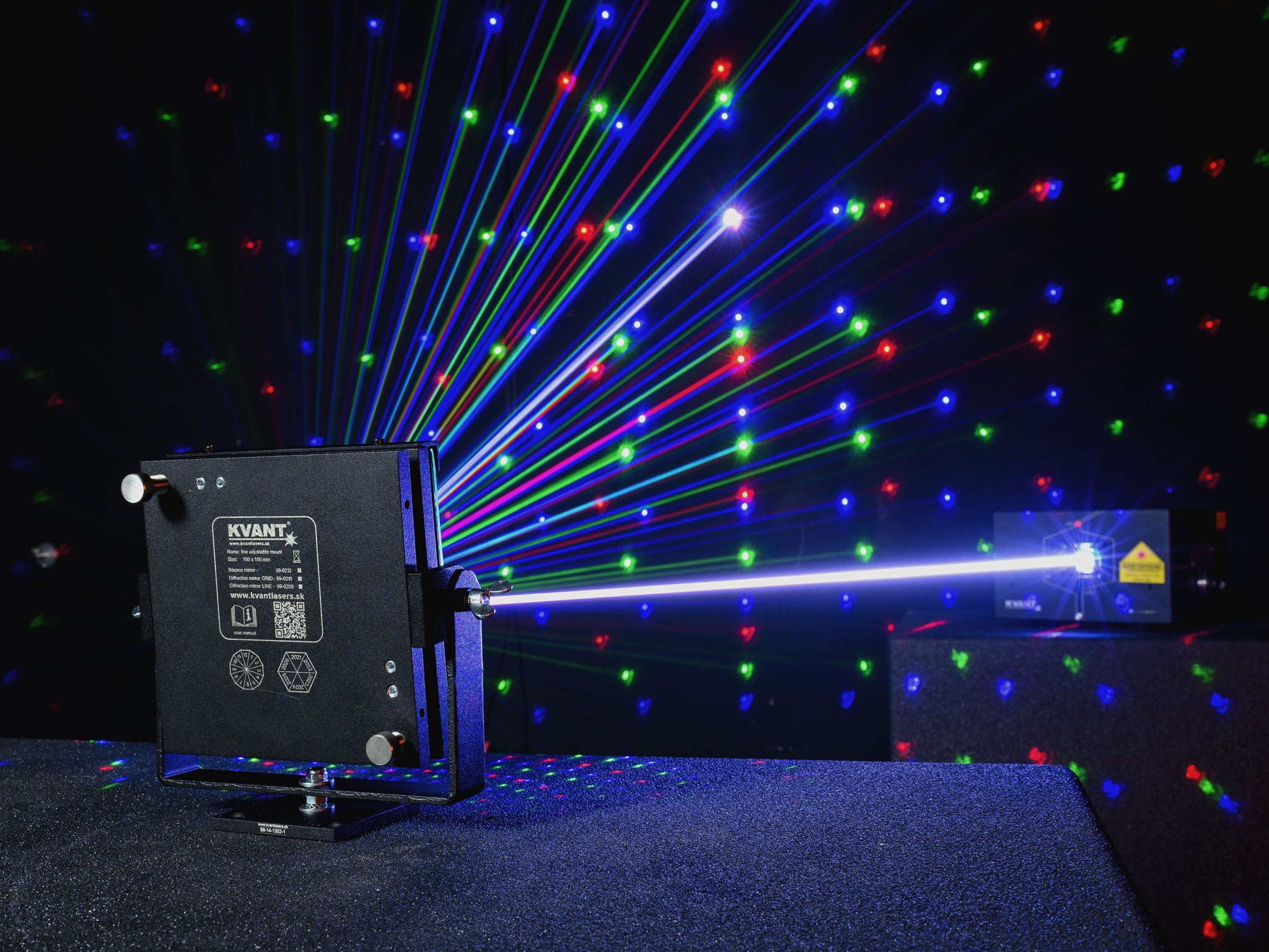 Laser diffraction mirror GRID