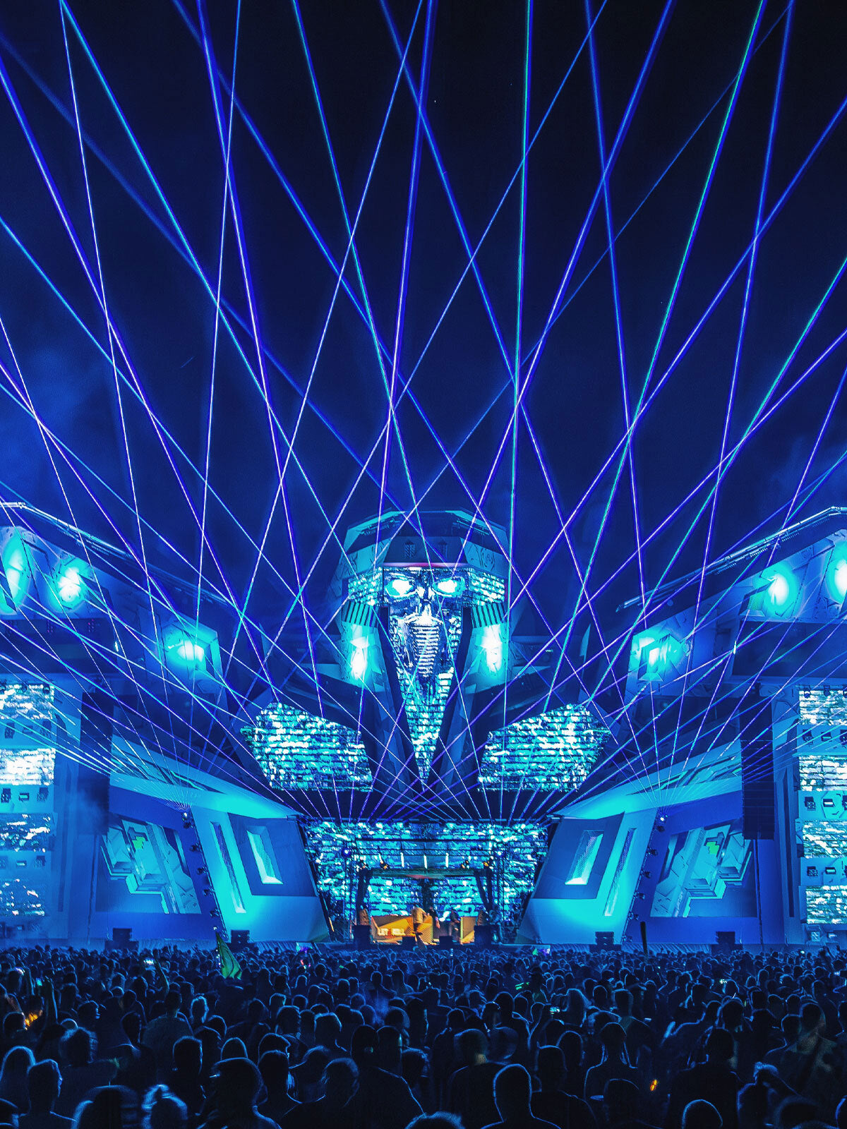 Kvant Lasers Home Page banner_mobile_2