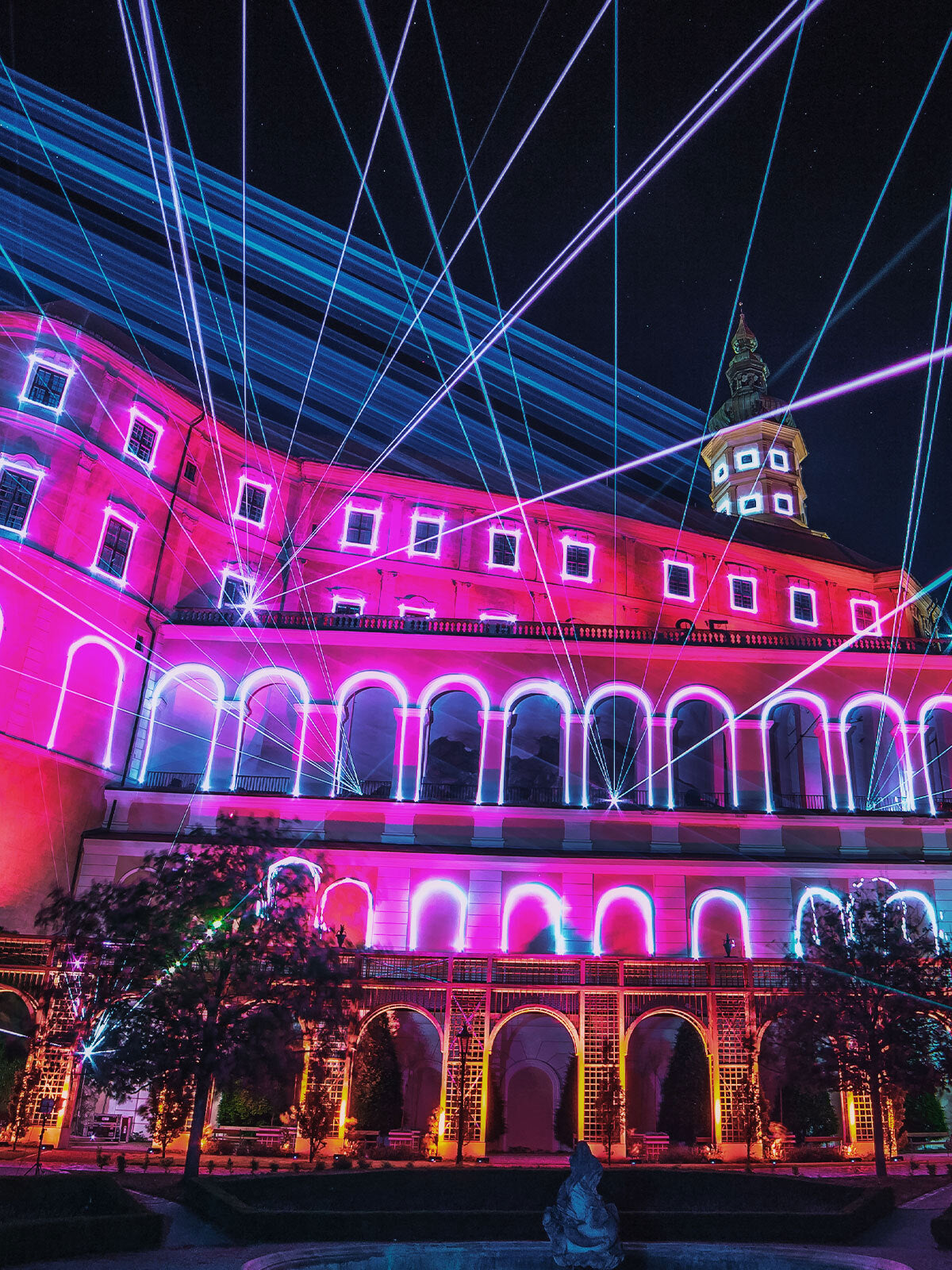 Kvant Lasers Home Page banner_mobile_3