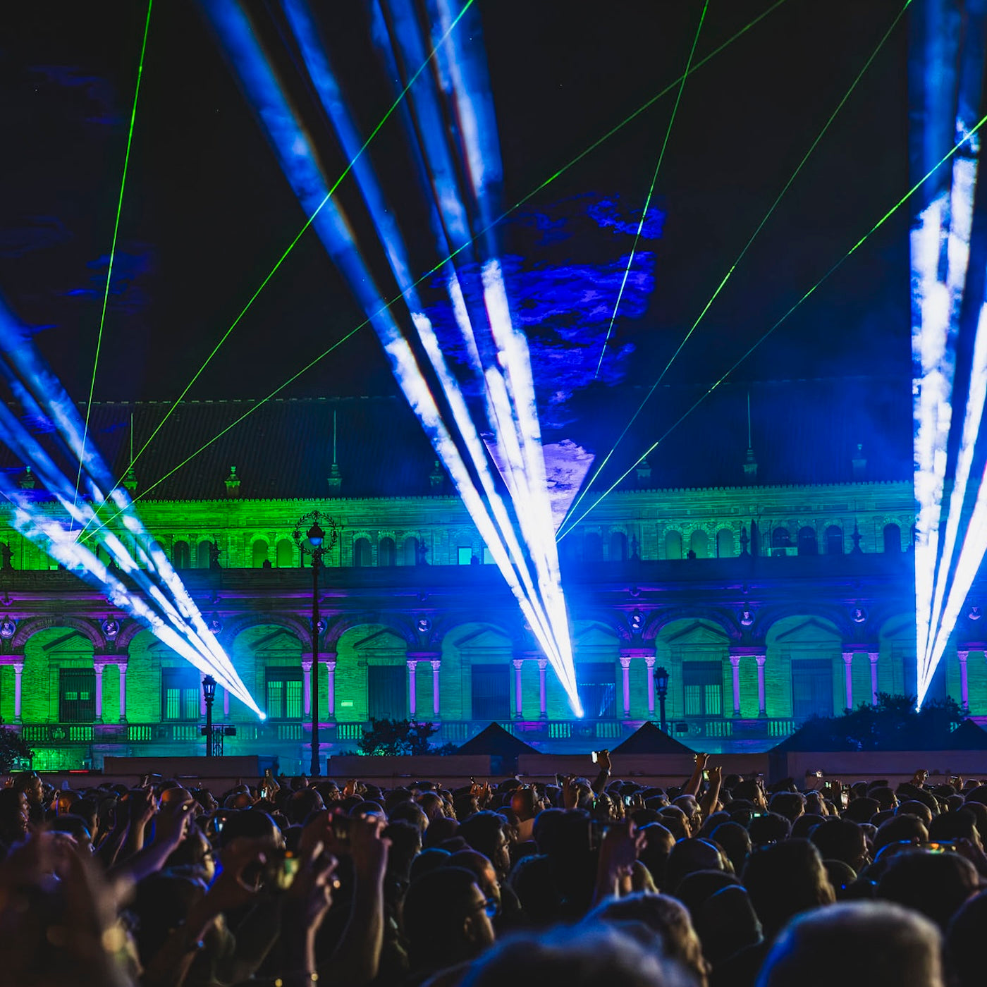 KVANT Prestige Beam 600 moving head at Jean-Michel Jarre Tour_4